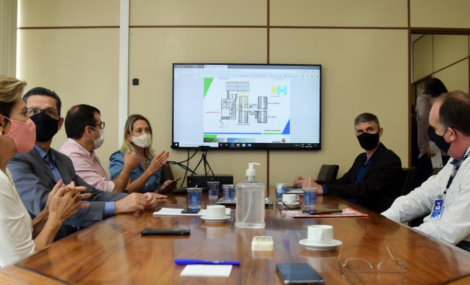 Representantes das instituições debateram possibilidades para uma nova estrutura que ampliará serviços para a região dos Campos Gerais.