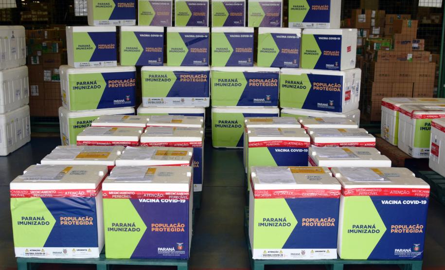 Paraná garante vacina para 90% dos trabalhadores da saúde