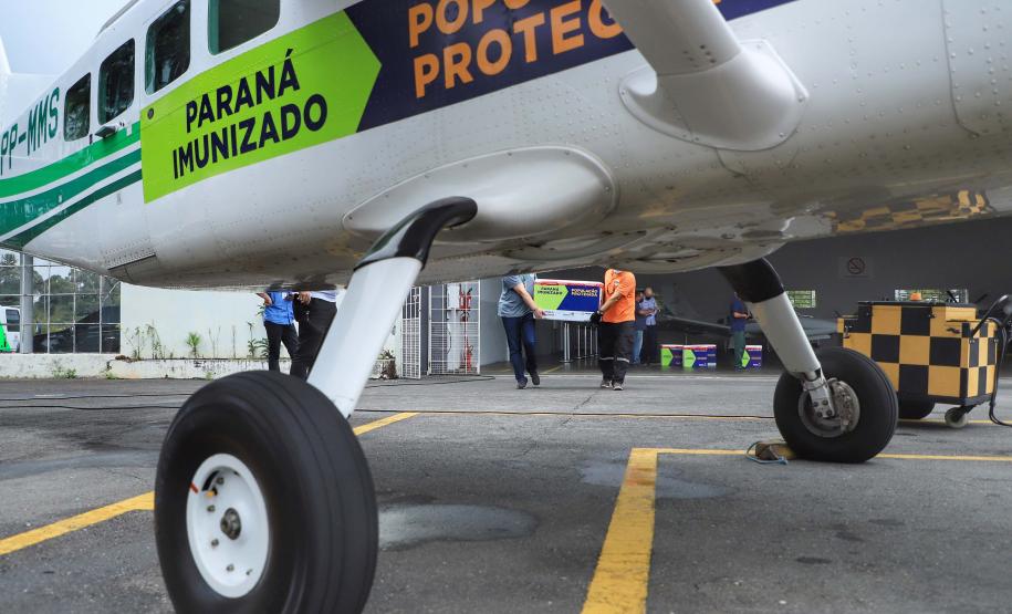 Paraná garante vacina para 90% dos trabalhadores da saúde