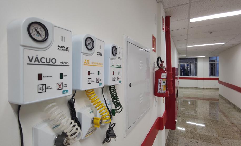 Nova ala amplia atendimento no Hospital Universitário dos Campos Gerais