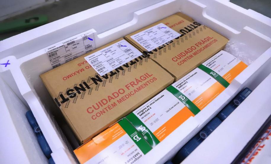 Governo inicia distribuição da segunda dose da vacina contra a Covid-19