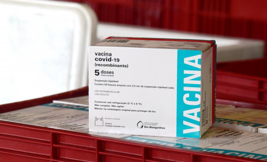 Paraná recebeu neste sábado mais 240,4 mil doses da vacina contra a Covid-19