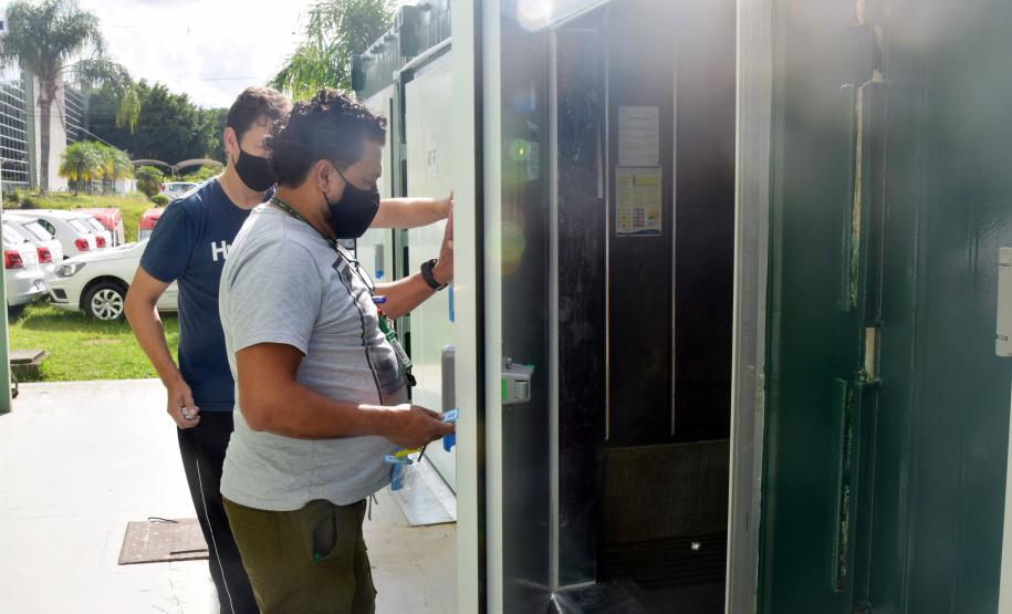 Paraná recebeu neste sábado mais 240,4 mil doses da vacina contra a Covid-19
