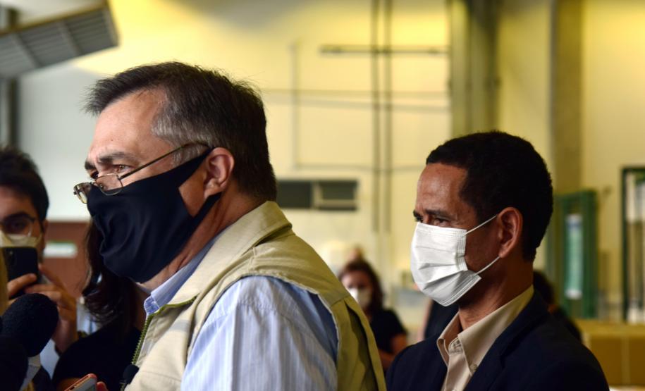 Paraná distribui 369,6 mil novas doses e começa a vacinar idosos acima de 70 anos