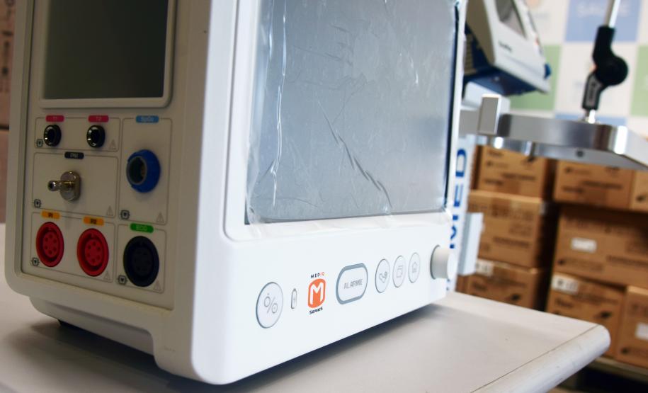 Saúde recebe equipamentos que podem viabilizar até 70 novos leitos de UTI no Paraná