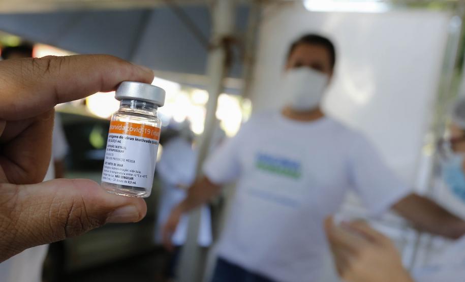Municípios do Paraná aderem à vacinação de domingo a domingo