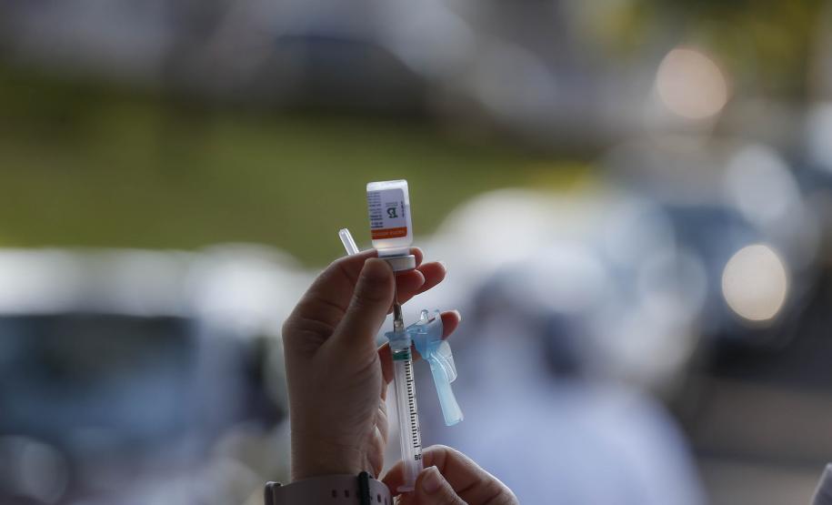 Municípios do Paraná aderem à vacinação de domingo a domingo