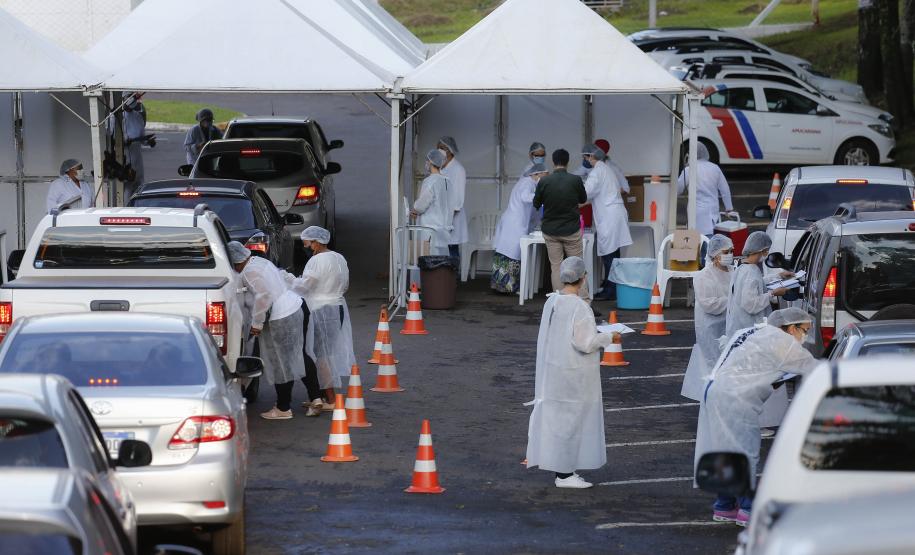Municípios do Paraná aderem à vacinação de domingo a domingo