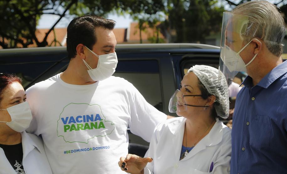 Municípios do Paraná aderem à vacinação de domingo a domingo