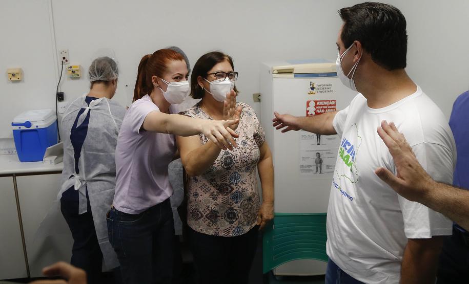 Municípios do Paraná aderem à vacinação de domingo a domingo