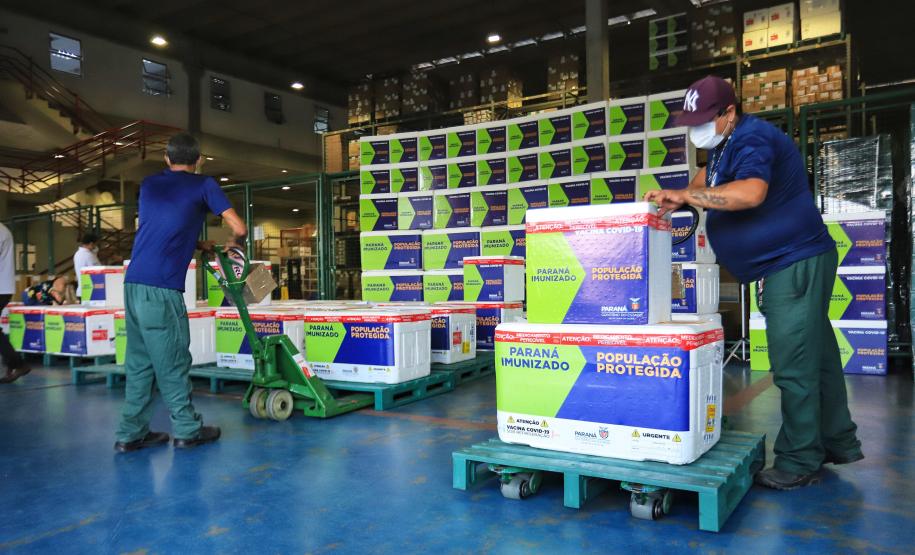 158 cidades do Paraná chegaram a 10% dos vacinados com a 1ª dose