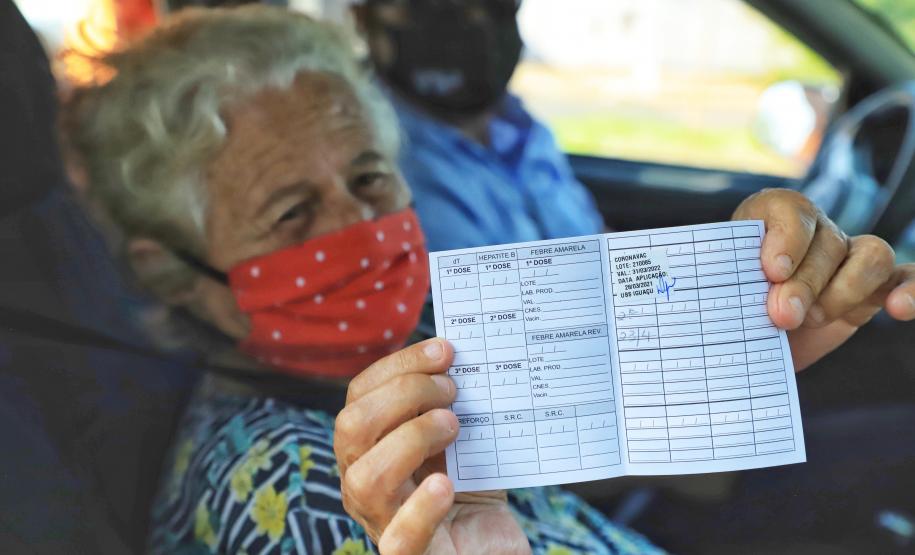 Paraná aplicou 130 mil doses no fim de semana, um quinto de todo o País