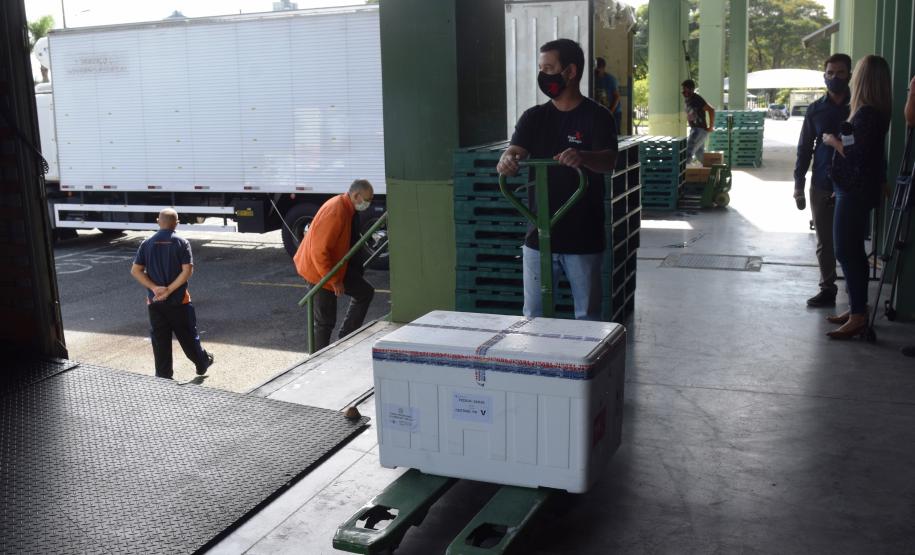 Estado começa a distribuir novo lote de vacinas por Cascavel