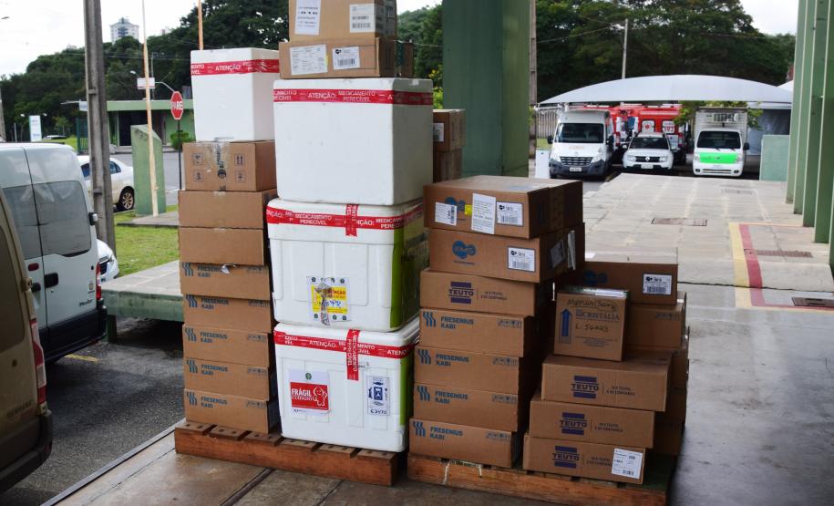 Saúde distribui medicamentos de kit de intubação para 31 hospitais do Paraná