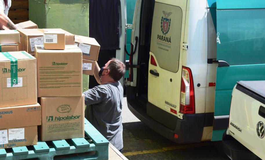 Saúde distribui medicamentos de kit de intubação para 31 hospitais do Paraná