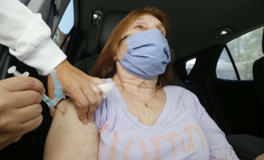 Média de aplicação das vacinas nos municípios está em pouco mais de 70%