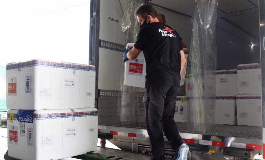 Com nova remessa, Paraná vai intensificar vacinação de domingo a domingo