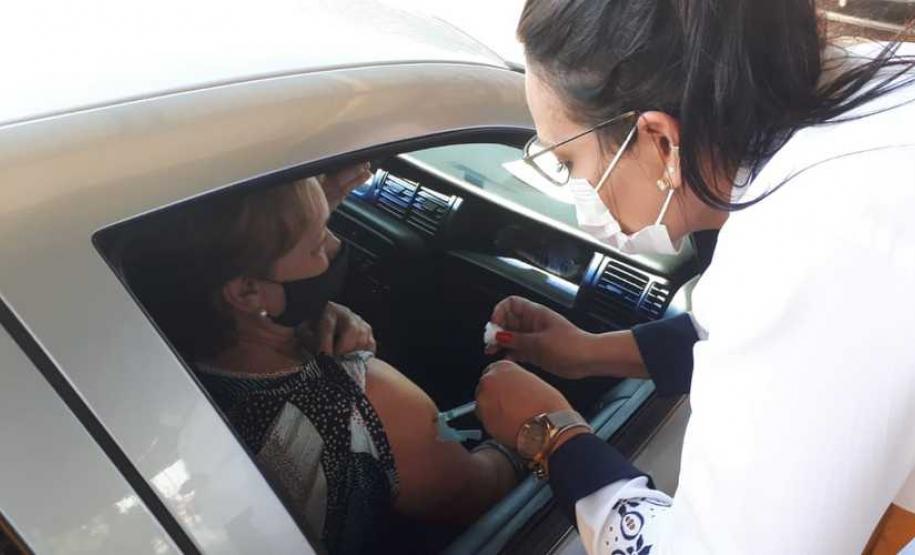 Vacinação contra a Covid-19 em Cambé.