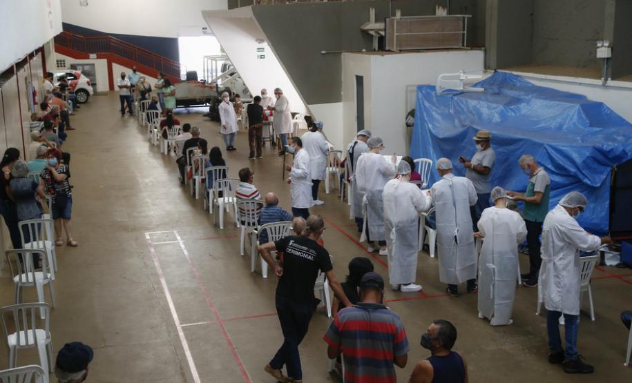 Com mutirões aos finais de semana, Paraná ultrapassa 1,6 milhão de aplicações