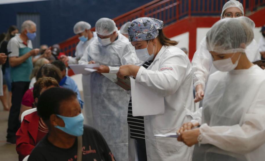 Com mutirões aos finais de semana, Paraná ultrapassa 1,6 milhão de aplicações