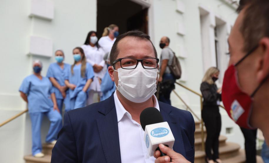 O governador Carlos Massa Ratinho Junior visita nesta quarta-feira (14) o Hospital Regional São Sebastião, na Lapa. A Secretaria de Estado da Saúde disponibiliza seis leitos de UTI no hospital. A unidade já conta com 40 leitos de enfermaria na estratégia de combate à Covid-19.