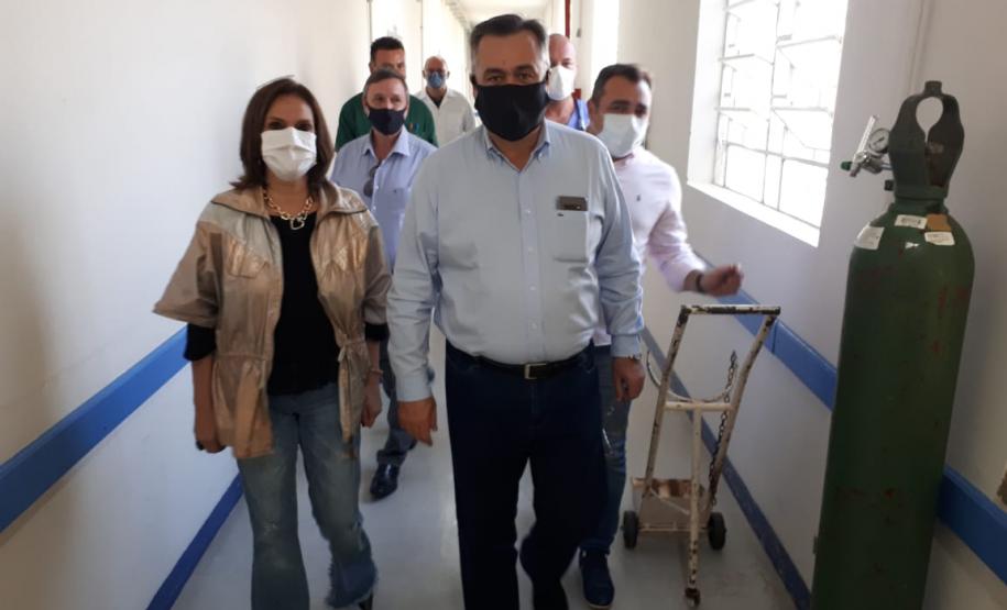Secretário vistoria hospital em Tibagi