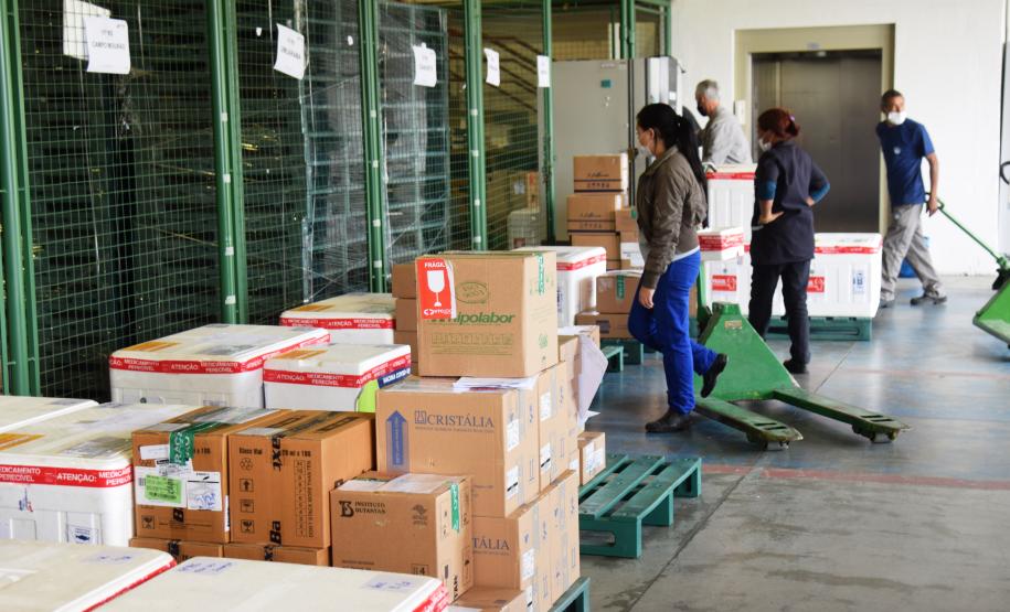 Estado distribui mais 205 mil vacinas contra a Covid-19; veja divisão por regional
