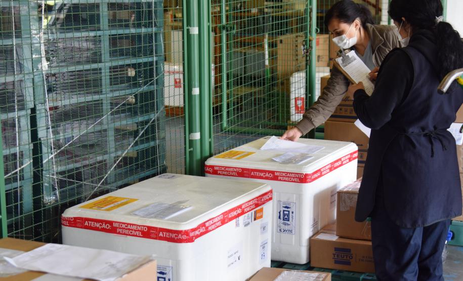 Estado distribui mais 205 mil vacinas contra a Covid-19; veja divisão por regional