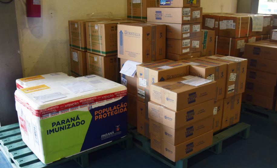 Estado distribui mais 205 mil vacinas contra a Covid-19; veja divisão por regional