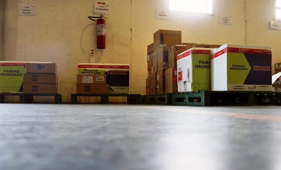 Estado distribui mais 205 mil vacinas contra a Covid-19; veja divisão por regional