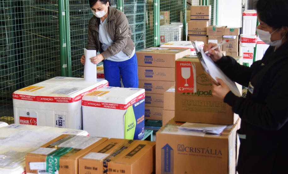Estado distribui mais 205 mil vacinas contra a Covid-19; veja divisão por regional