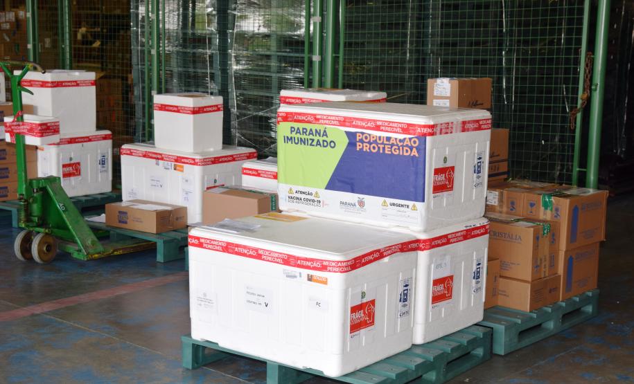 Estado distribui mais 205 mil vacinas contra a Covid-19; veja divisão por regional