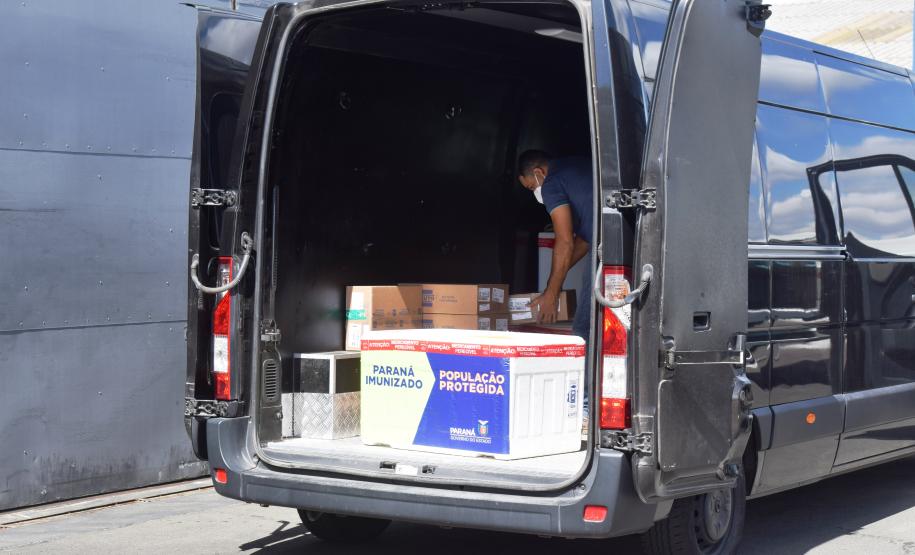 Estado distribui mais 205 mil vacinas contra a Covid-19; veja divisão por regional