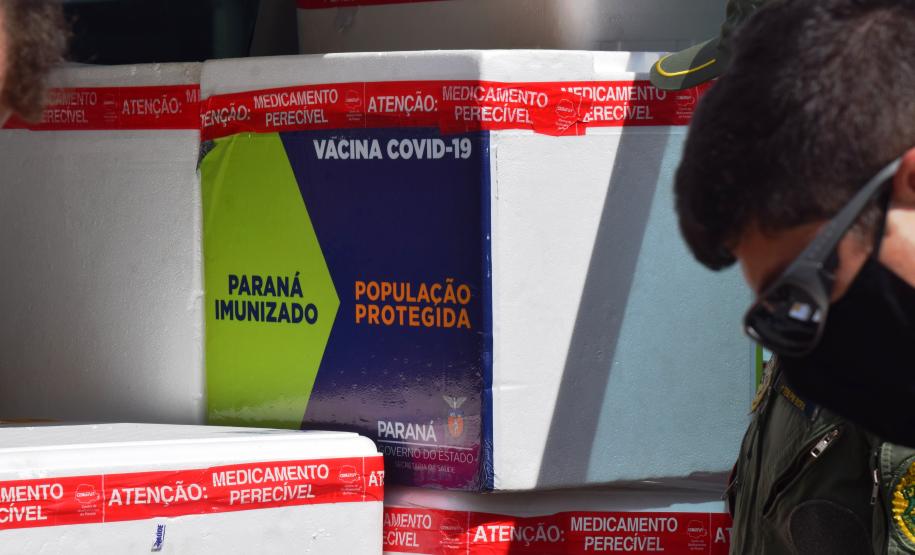 Estado distribui mais 205 mil vacinas contra a Covid-19; veja divisão por regional