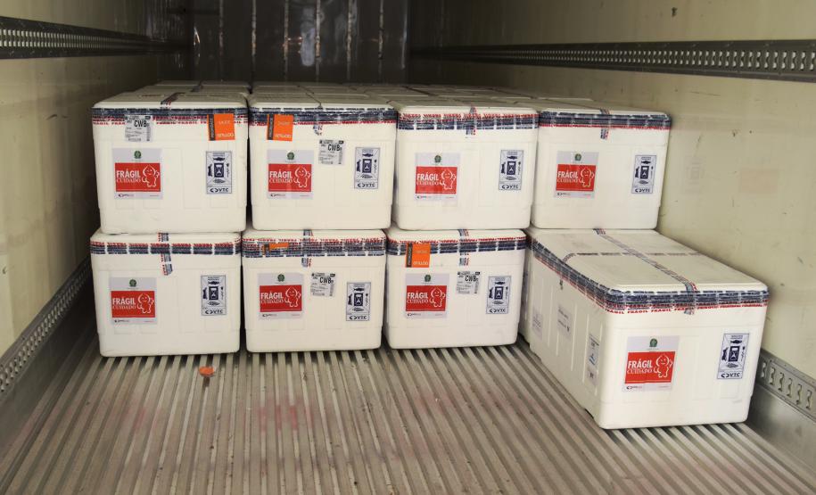 Paraná avança na vacinação de pessoas acima de 60 anos e profissionais da segurança