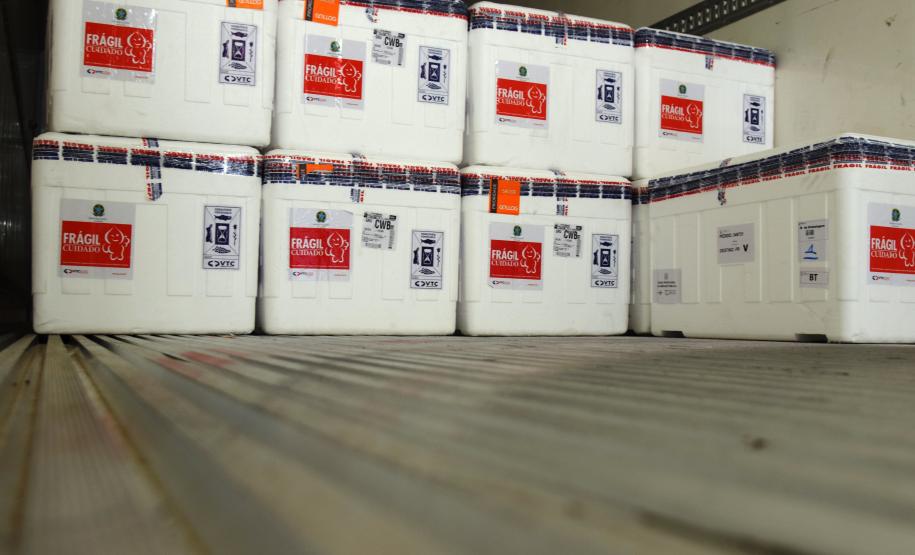 Paraná avança na vacinação de pessoas acima de 60 anos e profissionais da segurança