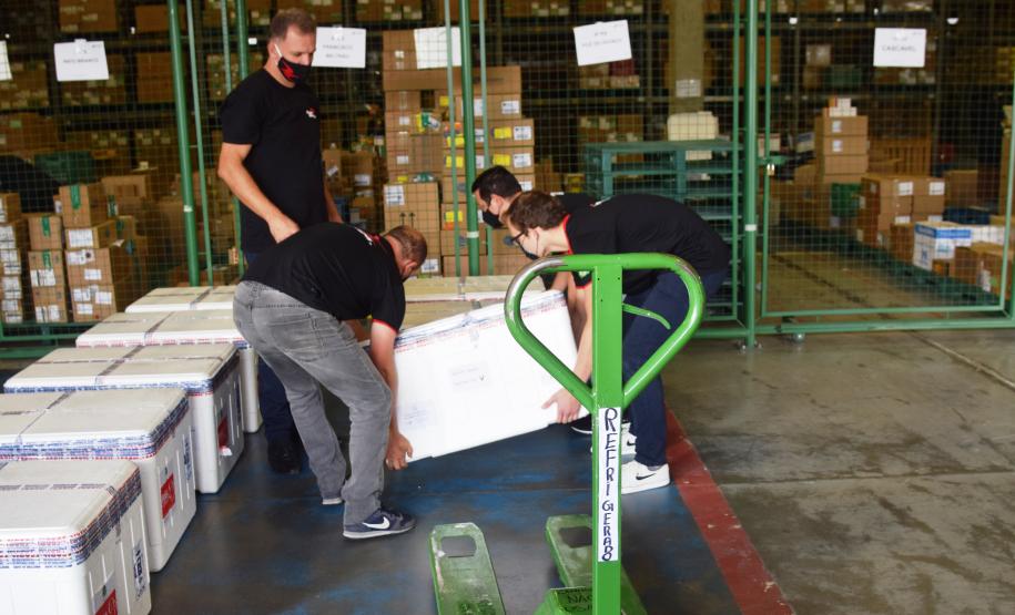 Paraná avança na vacinação de pessoas acima de 60 anos e profissionais da segurança