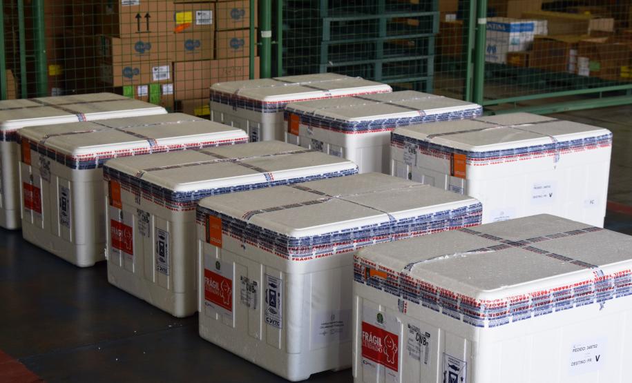 Paraná avança na vacinação de pessoas acima de 60 anos e profissionais da segurança