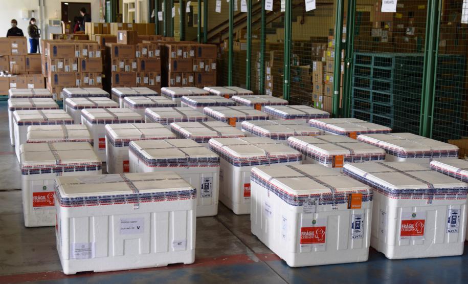 Paraná avança na vacinação de pessoas acima de 60 anos e profissionais da segurança