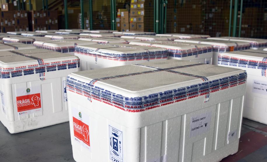 Paraná avança na vacinação de pessoas acima de 60 anos e profissionais da segurança