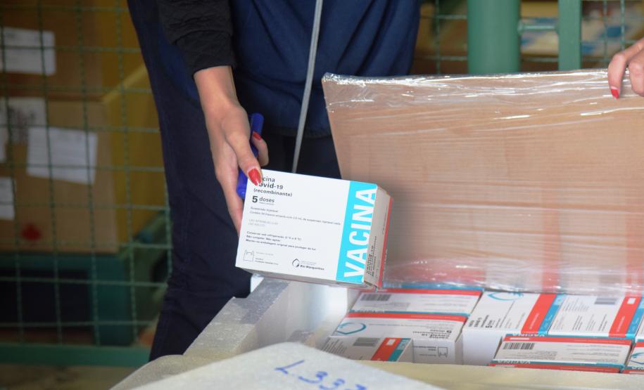 Paraná avança na vacinação de pessoas acima de 60 anos e profissionais da segurança