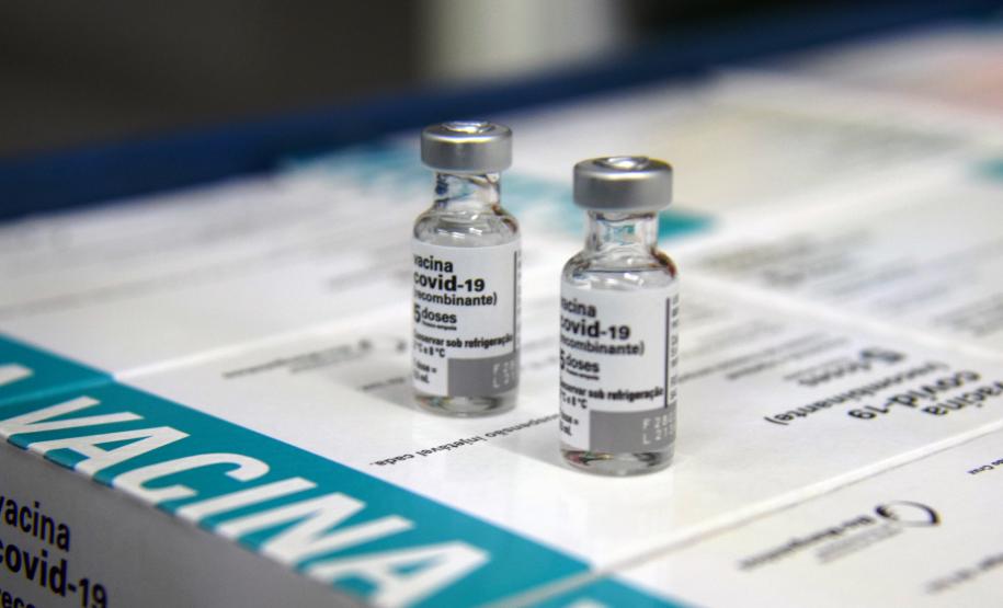 Paraná avança na vacinação de pessoas acima de 60 anos e profissionais da segurança