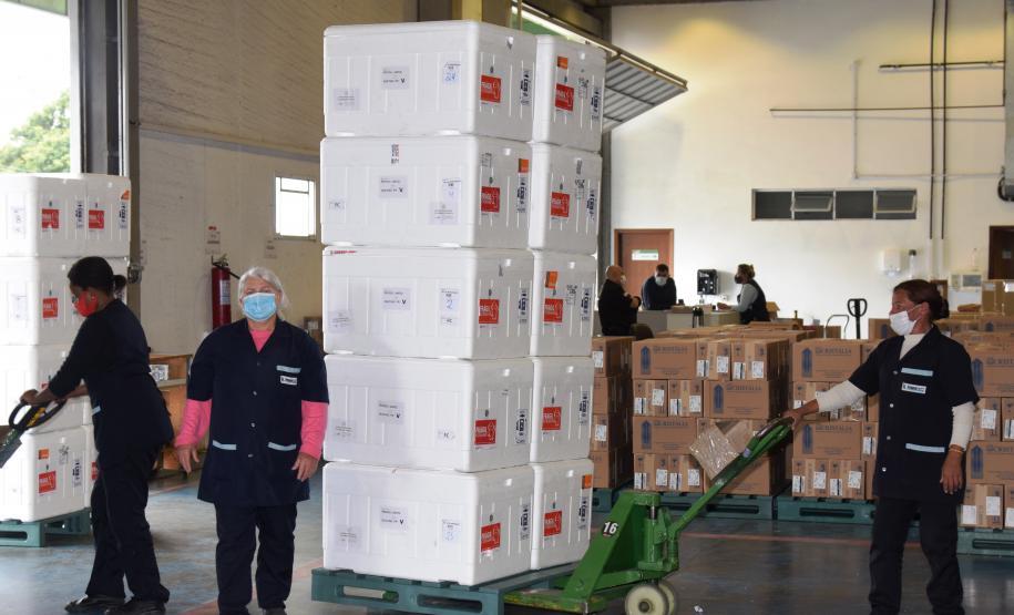 Paraná avança na vacinação de pessoas acima de 60 anos e profissionais da segurança