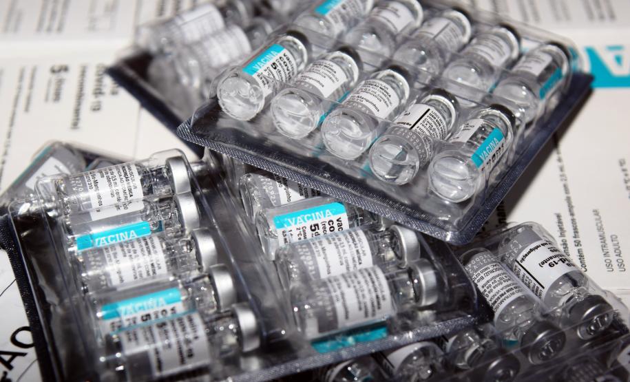 Paraná avança na vacinação de pessoas acima de 60 anos e profissionais da segurança