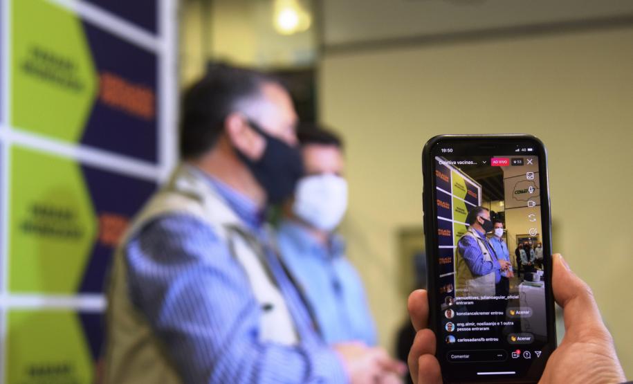 Primeiro lote com vacinas da Pfizer chega ao Paraná; doses ficarão no Cemepar até quarta