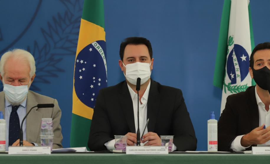 Paraná separa doses para vacinar mais de 32 mil trabalhadores da educação