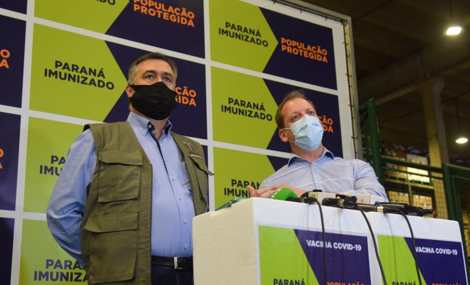 Mais 242 mil vacinas contra a Covid-19 chegam ao Paraná