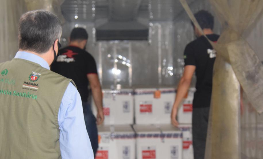 Mais 242 mil vacinas contra a Covid-19 chegam ao Paraná