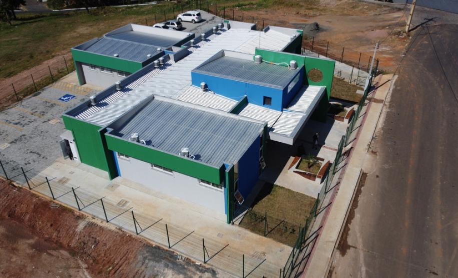 O Governo do Estado inaugurou uma nova Unidade Básica de Saúde (UBS) no município de Ponta Grossa nesta terça-feira (11). A obra possui um investimento de R$ 750 mil de repasse estadual. O secretário de Estado da Saúde, Beto Preto, esteve presente na inauguração e falou sobre a importância desta obra para a população. - Ponta Grossa, 11/05/2021