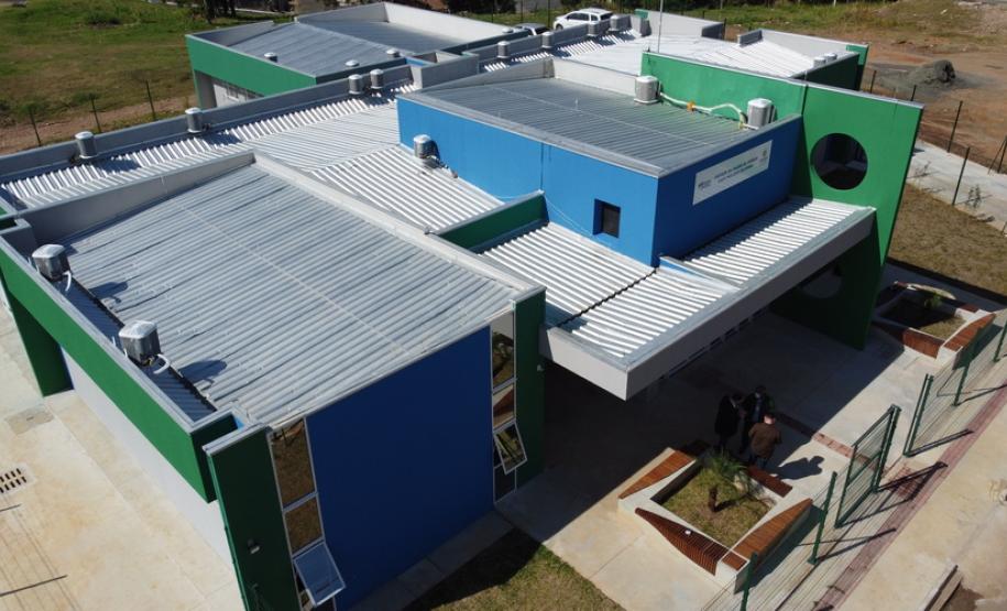 O Governo do Estado inaugurou uma nova Unidade Básica de Saúde (UBS) no município de Ponta Grossa nesta terça-feira (11). A obra possui um investimento de R$ 750 mil de repasse estadual. O secretário de Estado da Saúde, Beto Preto, esteve presente na inauguração e falou sobre a importância desta obra para a população. - Ponta Grossa, 11/05/2021